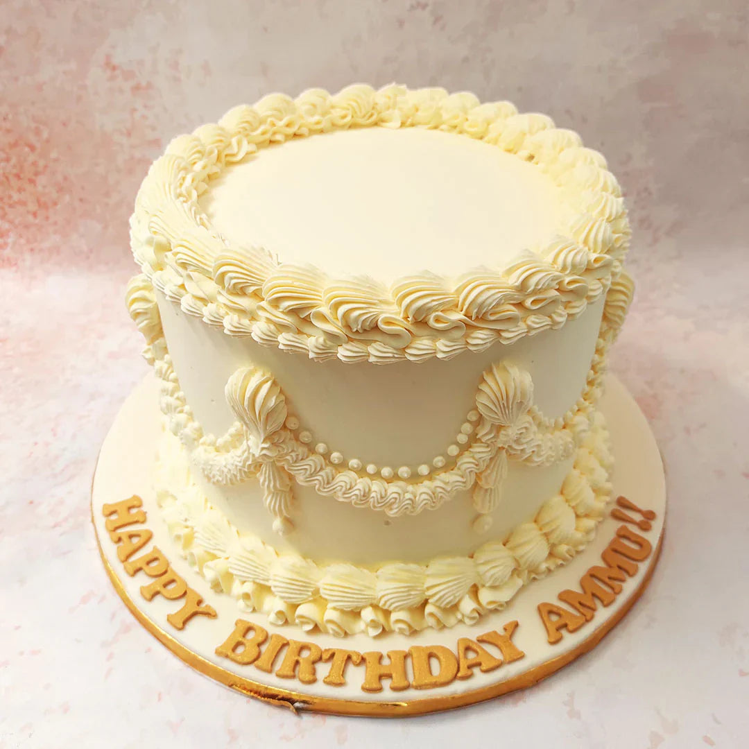 White Vintage Cake